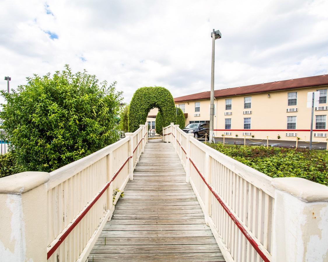 Belmont Inn & Suites Florida City Eksteriør bilde