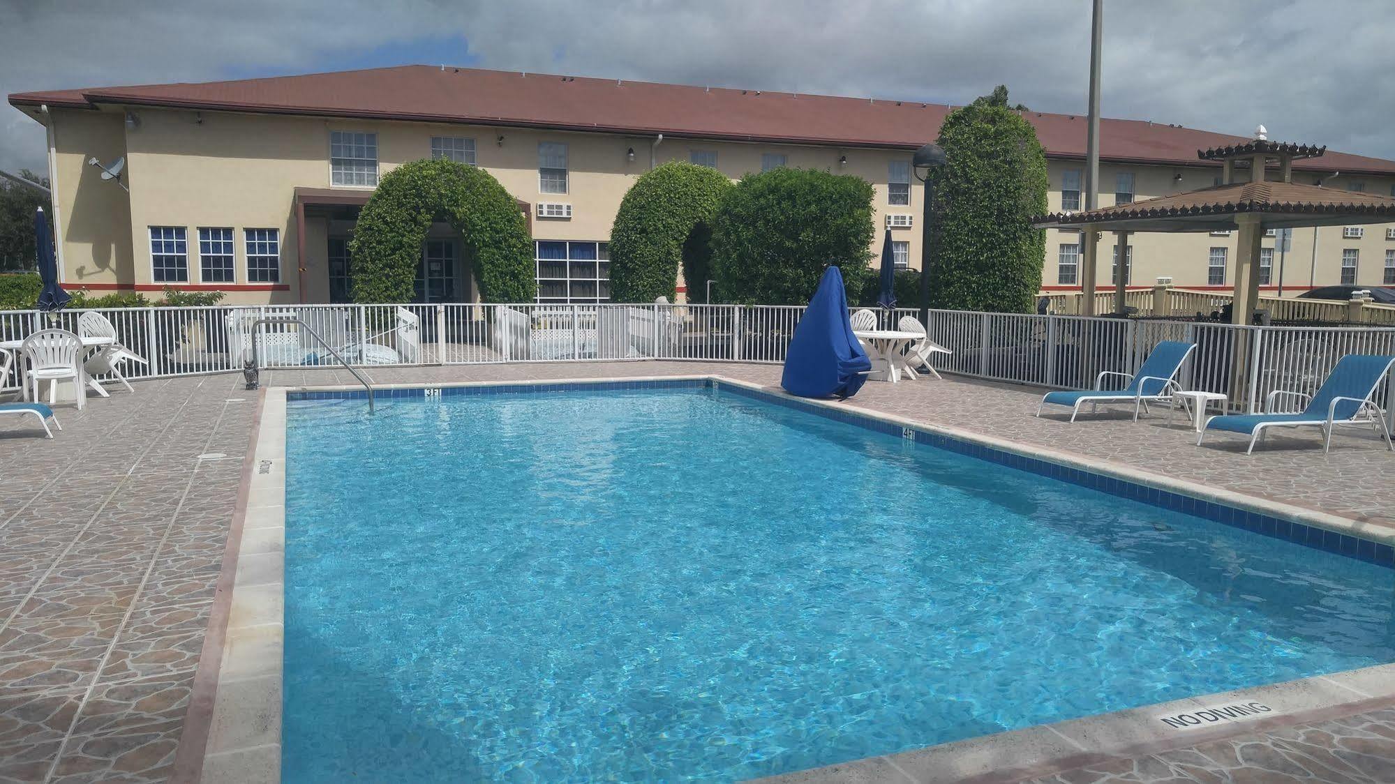 Belmont Inn & Suites Florida City Eksteriør bilde